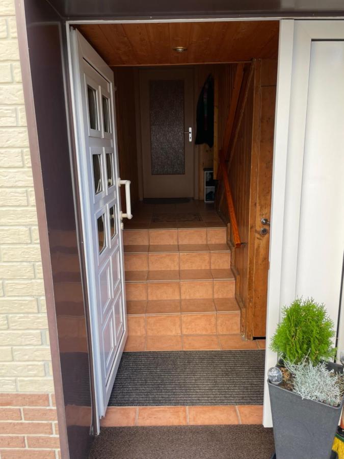 Christels Ferienwohnung 2 In Thale Mit Ueberdachter Terrasse, Kueche Mit Tv & Geschirrspueler Eksteriør bilde