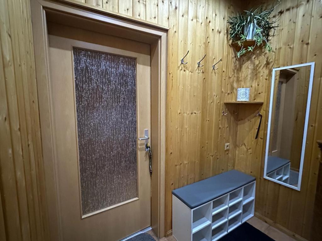 Christels Ferienwohnung 2 In Thale Mit Ueberdachter Terrasse, Kueche Mit Tv & Geschirrspueler Eksteriør bilde