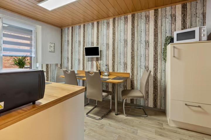 Christels Ferienwohnung 2 In Thale Mit Ueberdachter Terrasse, Kueche Mit Tv & Geschirrspueler Eksteriør bilde